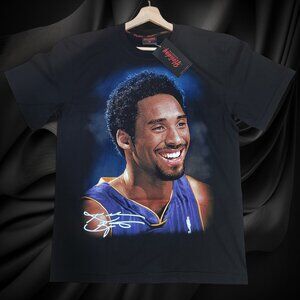 Kobe Bryant Los Angeles Lakers 2001 NBa Championship Portrait Modern Shirt